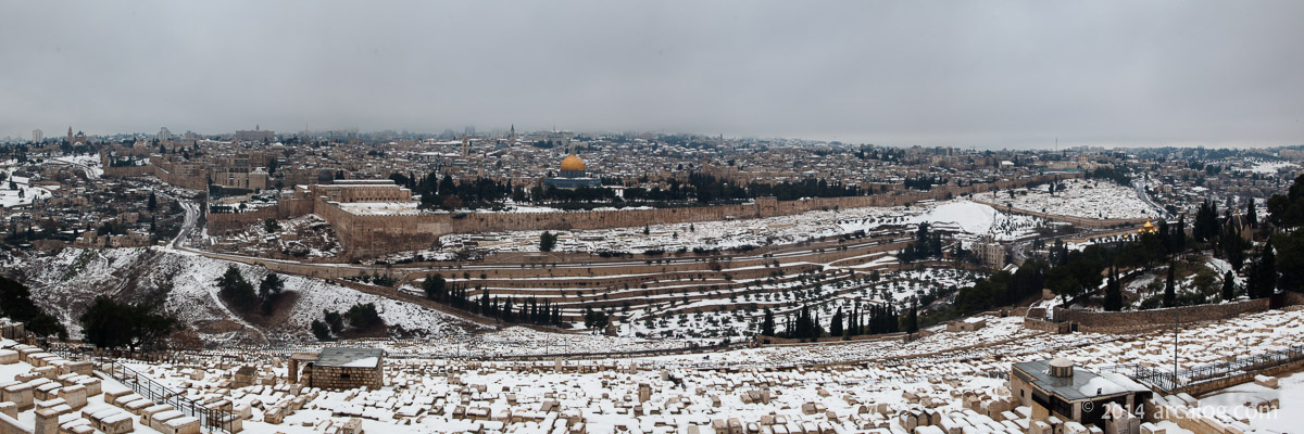 Mosque of Omar in snow