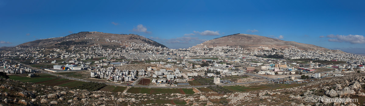 Mt Ebal and Mt Gerizim